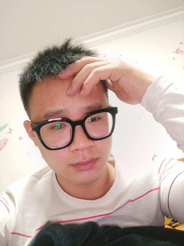 华灯初上的夜晚的第一张照片--山东认干亲服务网