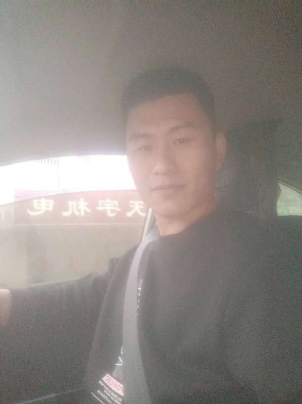 老鼠爱上猫的第一张照片--山东认干亲服务网