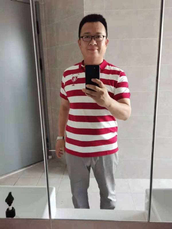 行走的打桩机的第一张照片--山东认干亲服务网