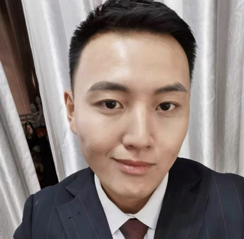 英俊潇洒的第二张照片--山东认干亲服务网